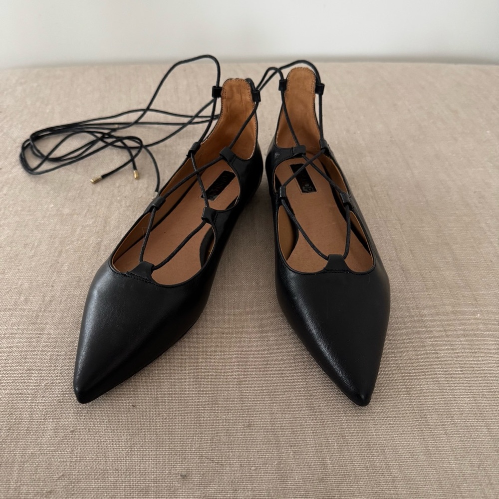 Topshop Black Pointed-Toe Flats with Lace-Up Design